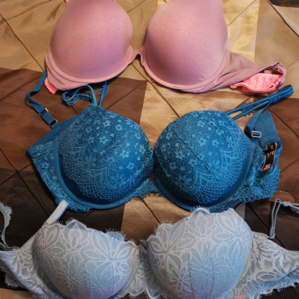 Victoria's secret Pink bras size 36DD